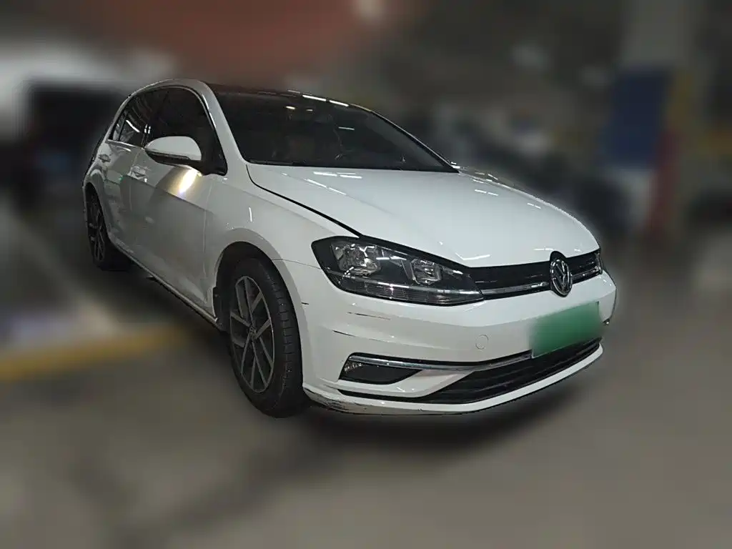 Фото 3 - Volkswagen Golf
