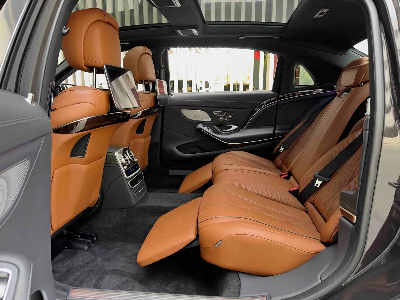 Mercedes-Benz Maybach S-Class 2020 S 450 4MATIC Collector's Edition фото 14