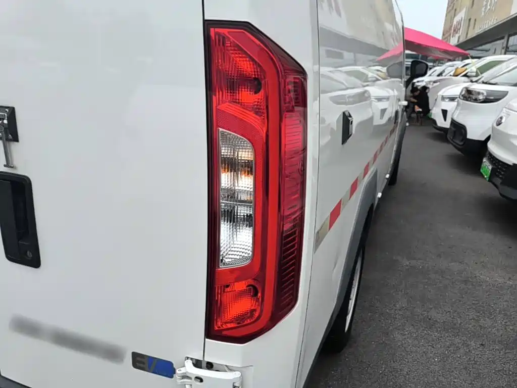 Foton Zhilan Jingling E7 2025 2024 Pure Electric Van Flat Roof 2-seater CATL 46.36kWh