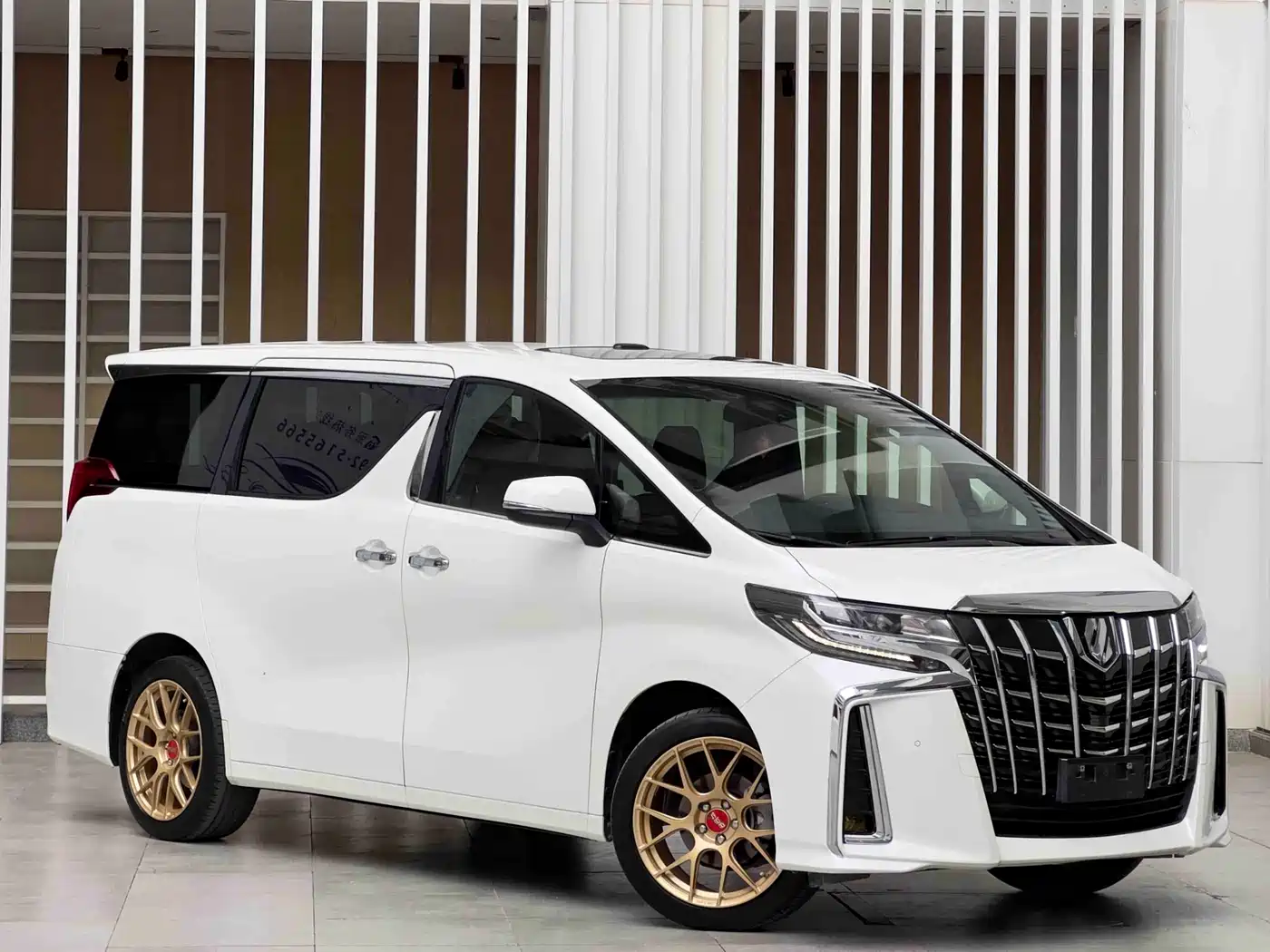Toyota Alphard 2015 3.5L Premium Edition фото 3