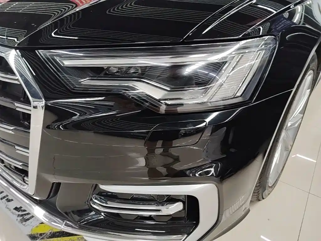 Фото 24 - Audi A6L