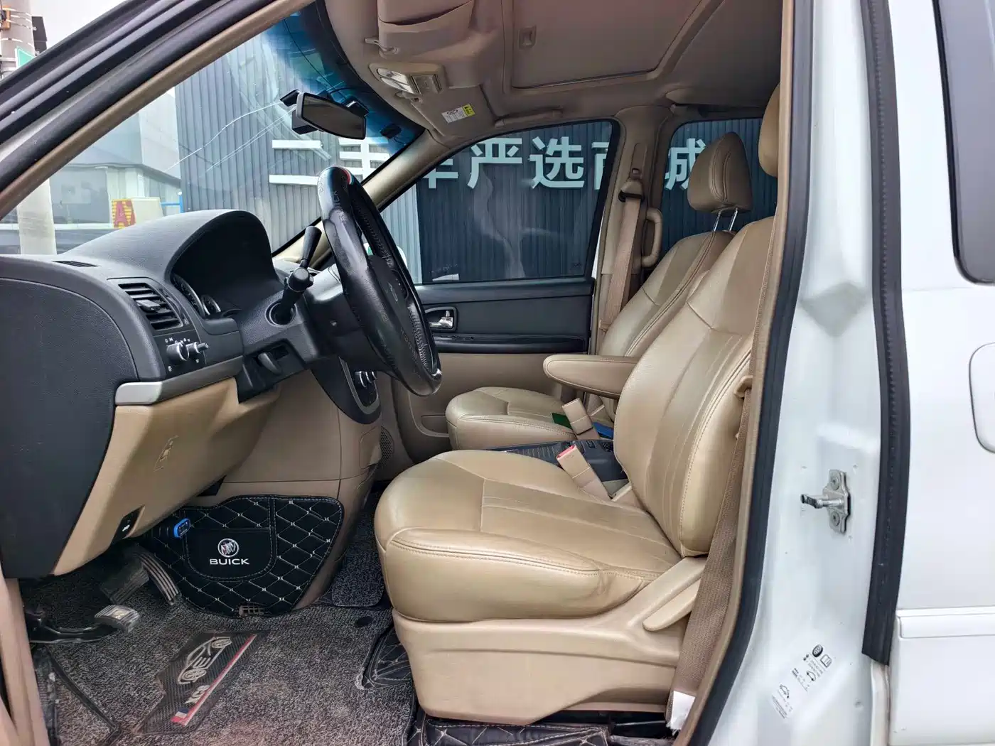 Buick GL8 2014 2.4L Executive Edition фото 9