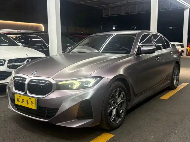BMW i3 eDrive 35 L