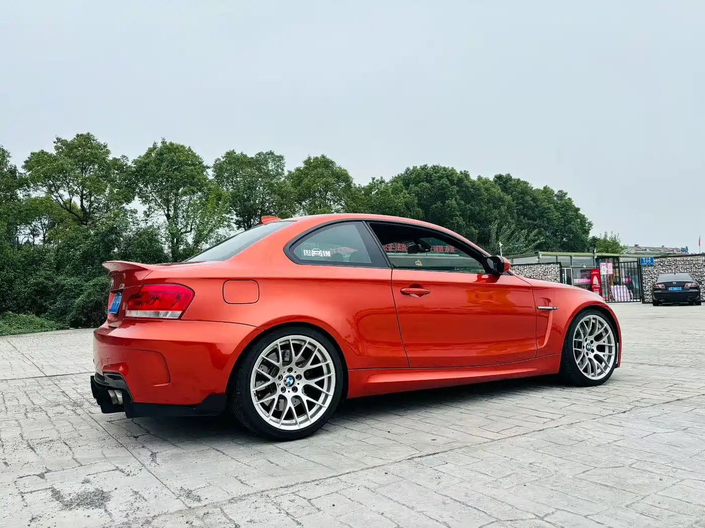 BMW 1 Series M 2011 1M Coupe фото 4