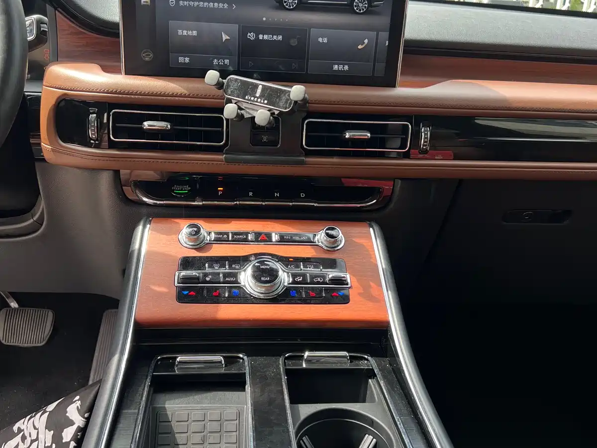 Lincoln Aviator 2021 3.0T V6 4WD Executive Edition фото 15