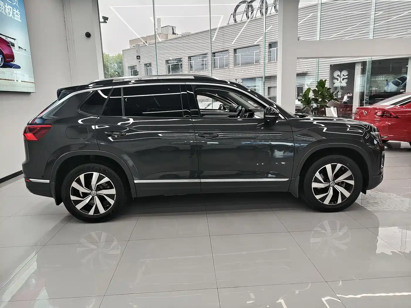Volkswagen Tayron 2019 330TSI 2WD Luxury China VI фото 13