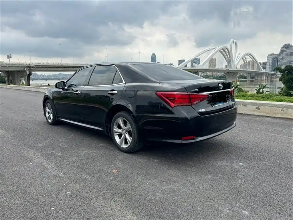 Toyota Crown 2015 2.0T Fashion фото 6