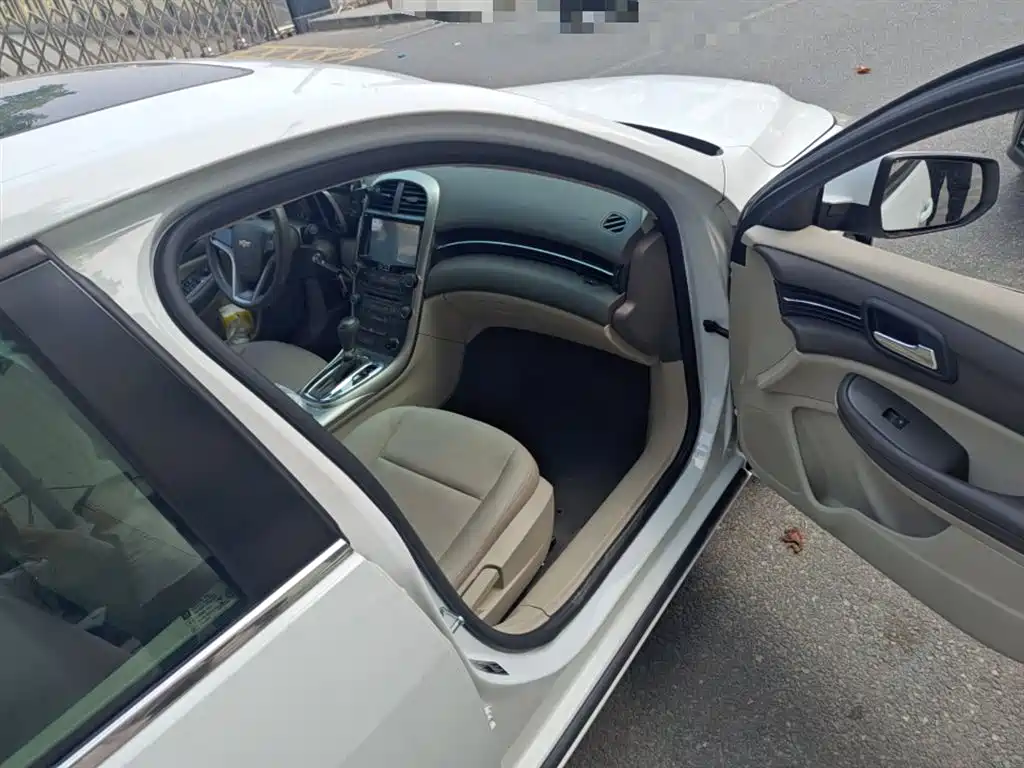Chevrolet Malibu 2014 2.0L Automatic Comfort фото 18
