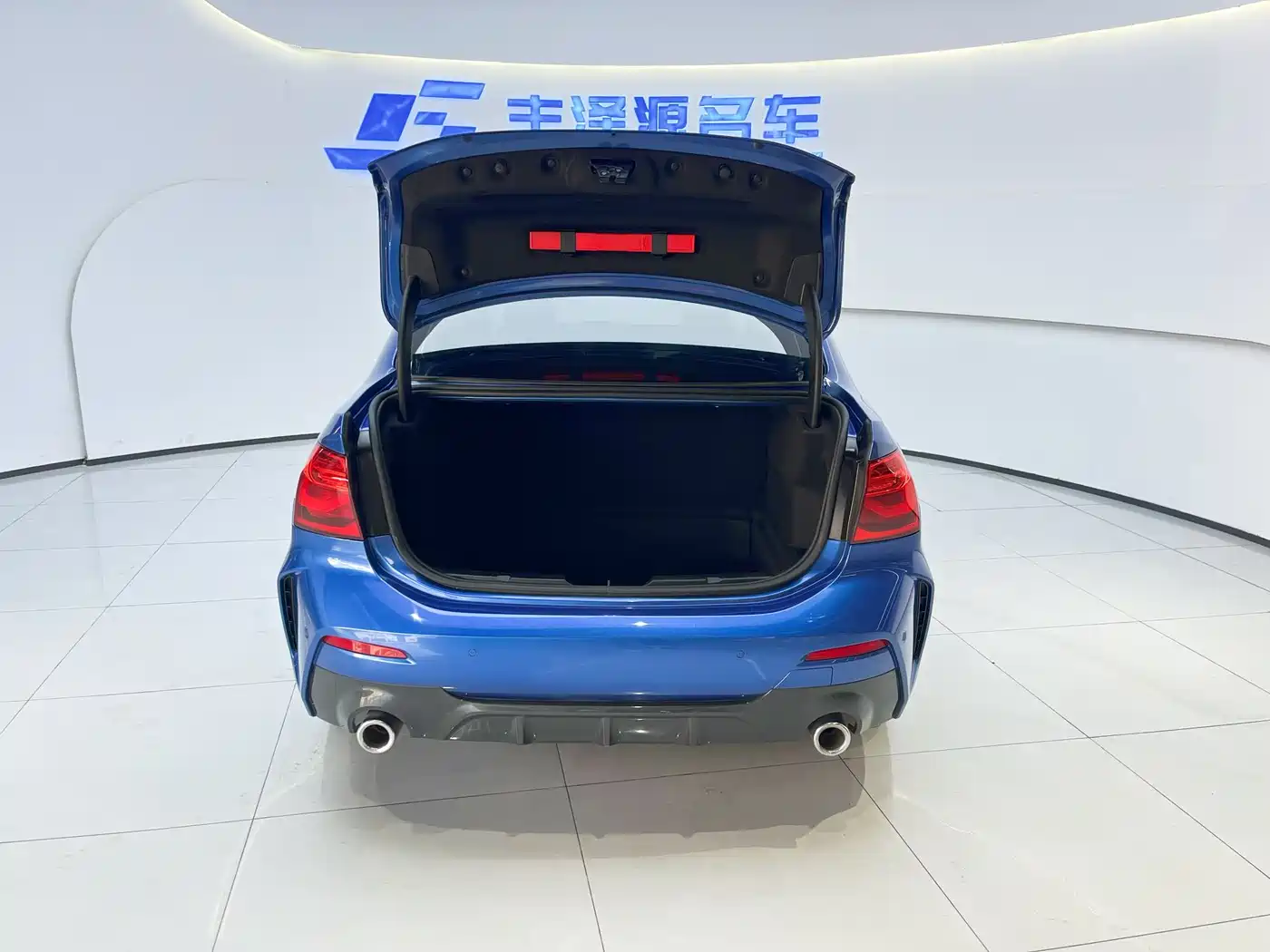 BMW 1 Series 2020 Model 120i M Sport Package фото 6
