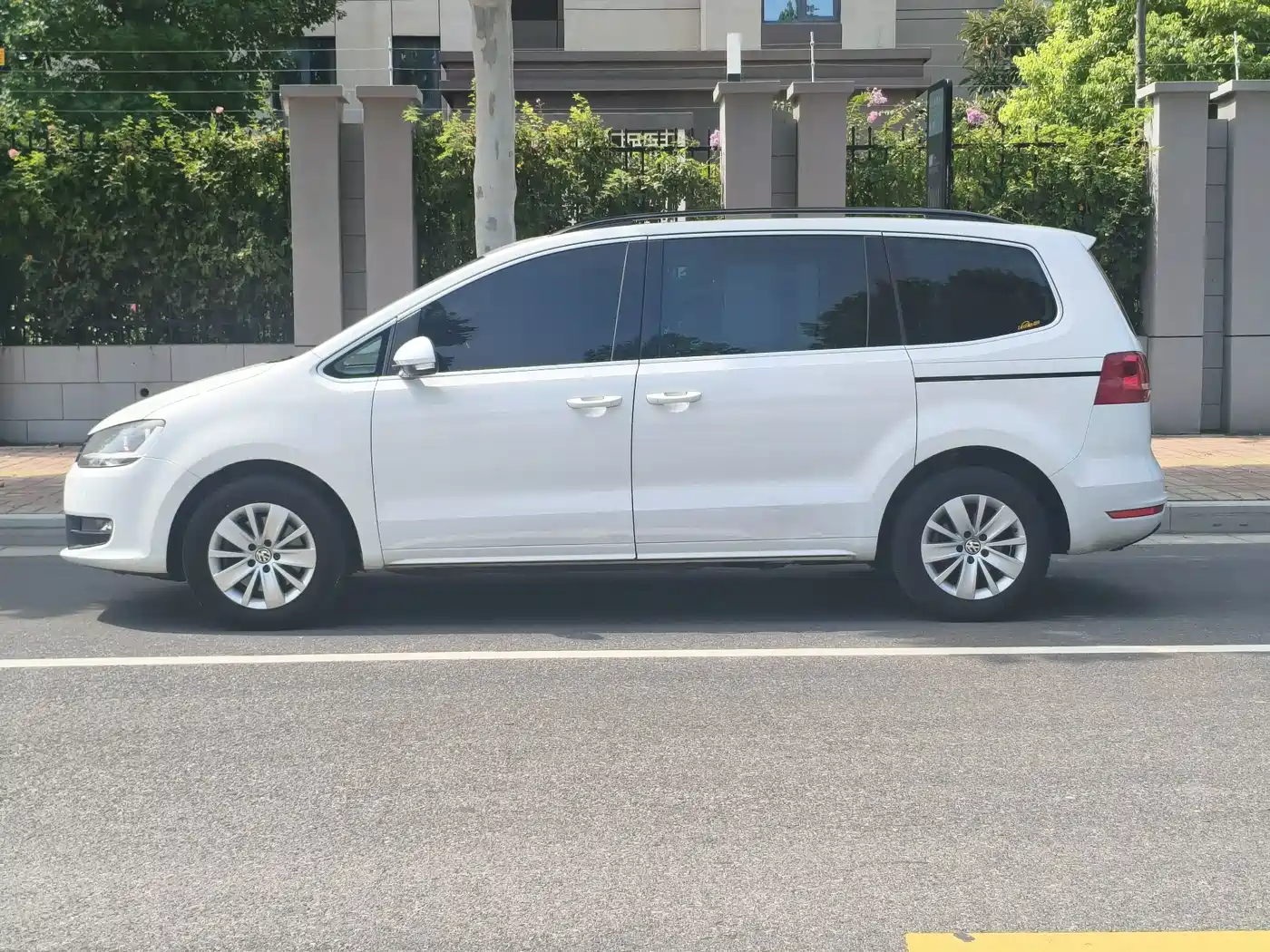 Photo 4 - Volkswagen Sharan