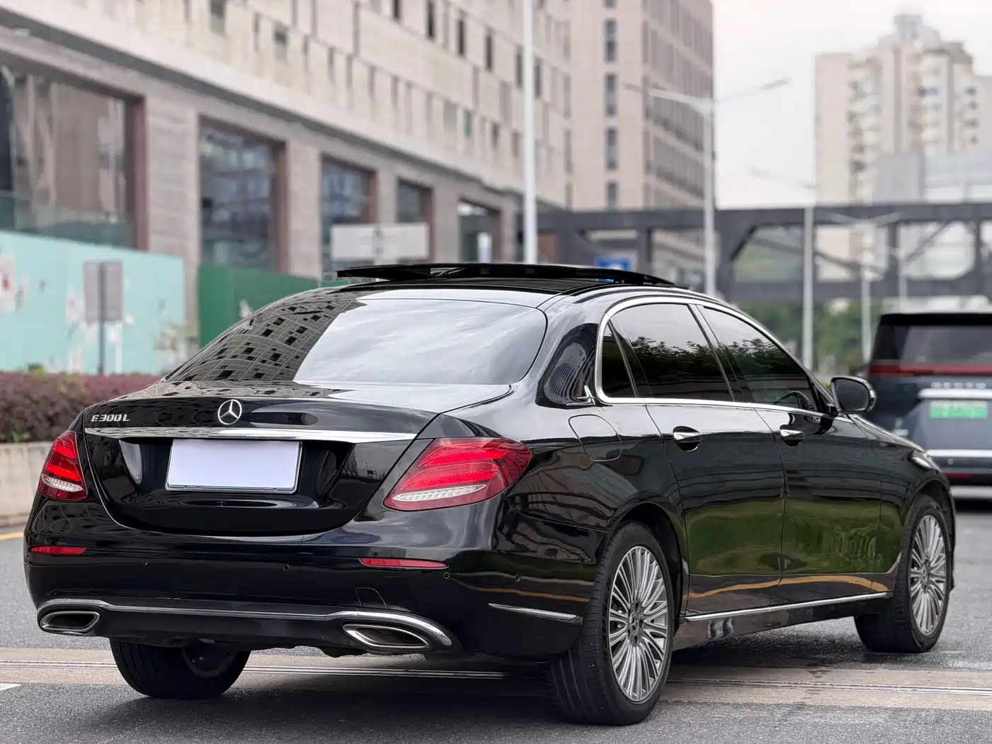 Mercedes-Benz E-Class 2020 Facelift E 300 L Fashion фото 6