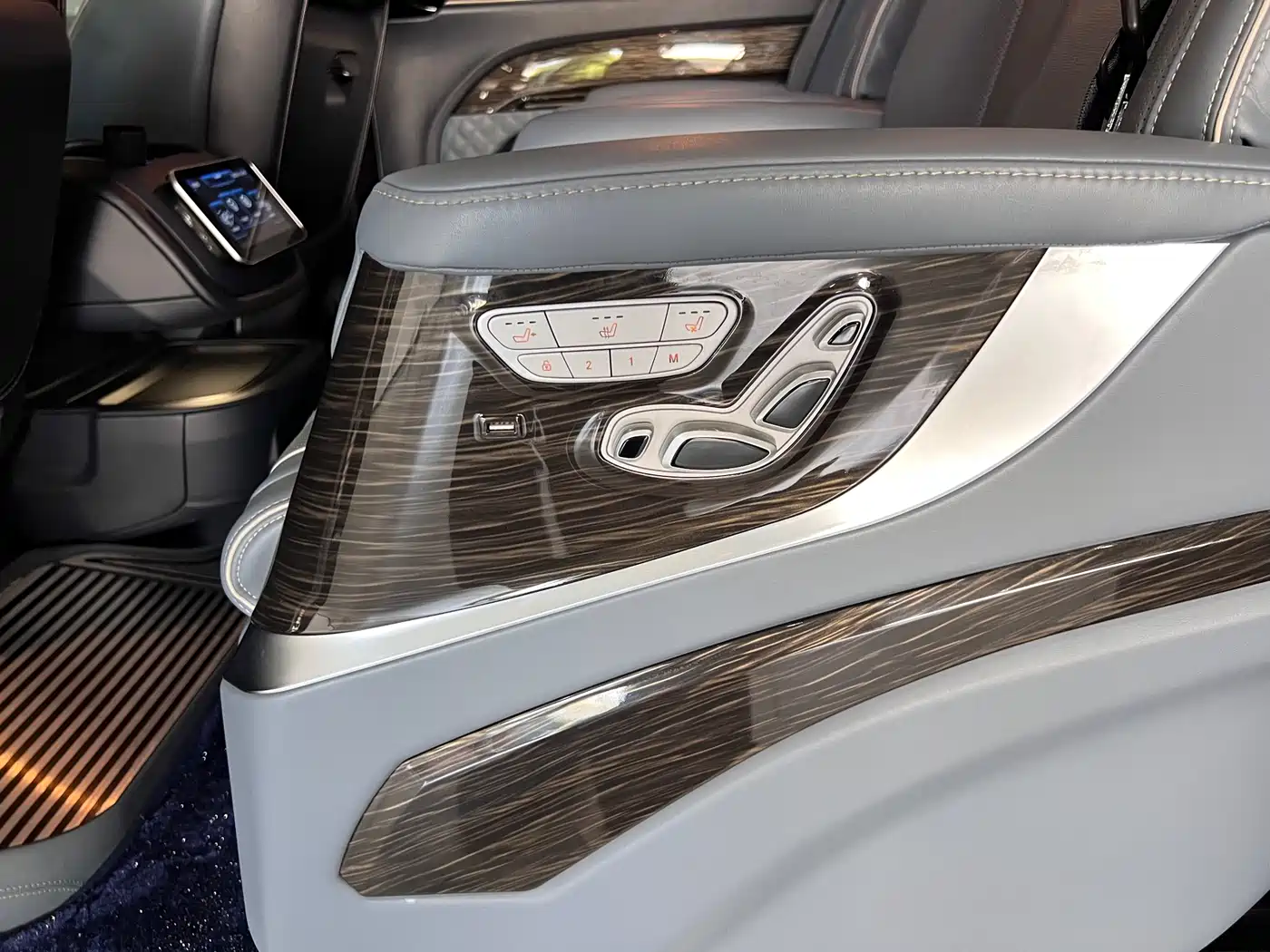 Mercedes-Benz Vito 2018 2.0T Elite Edition 7-seater China VI фото 20