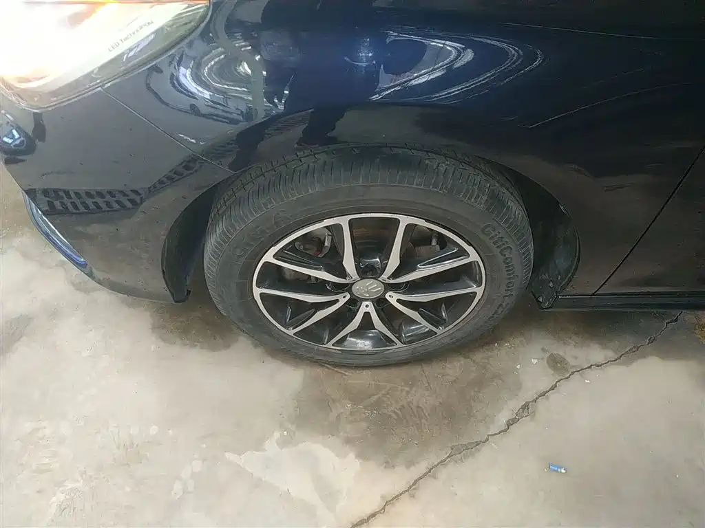 BYD Song MAX 2018 1.5T Auto Smart Connected Elite 6-Seater фото 23