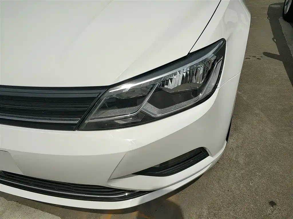 Volkswagen Lamando 2015 230TSI DSG Style фото 24