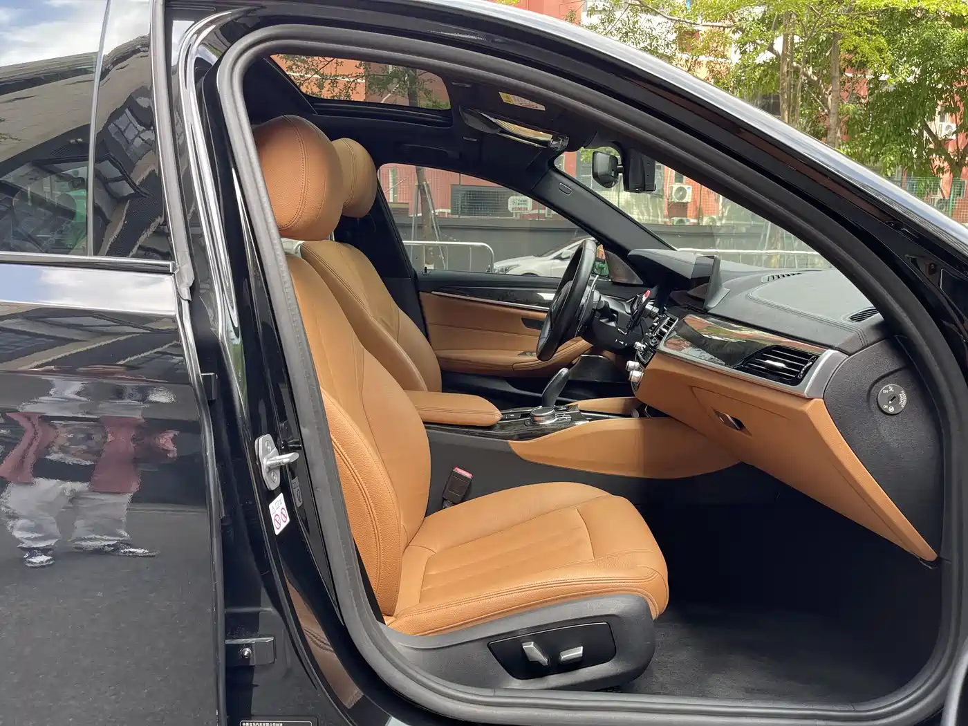 BMW 5 Series 2019 530Li Leading M Sport Package фото 16
