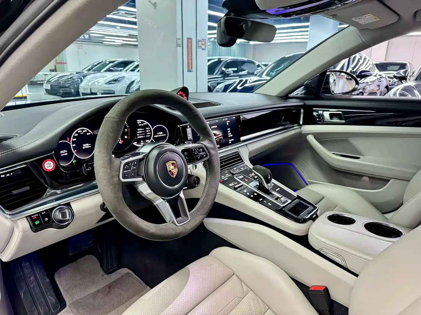 Porsche Panamera 2017 Panamera 3.0T фото 4