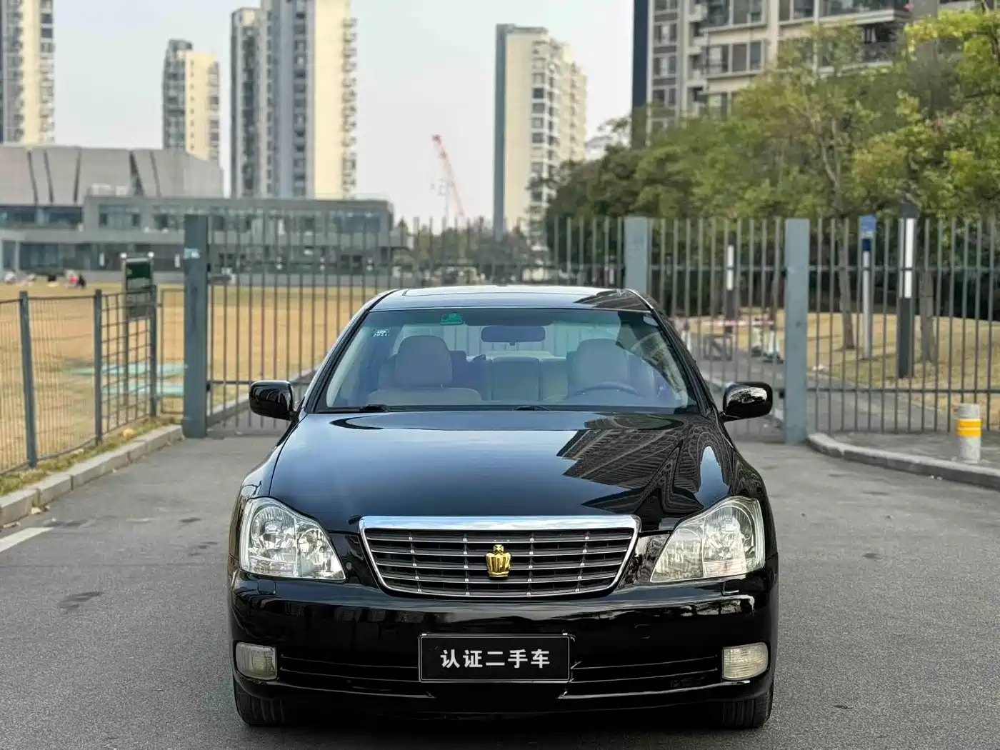 Toyota Crown 2009 2.5L Royal Special Enhanced Edition фото 2