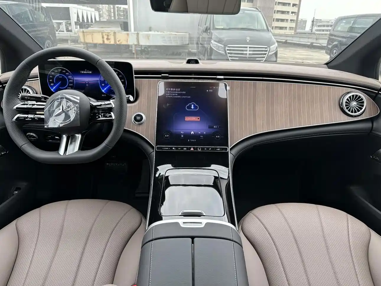 Mercedes-Benz EQE 2025 2025 500 4MATIC Pioneer