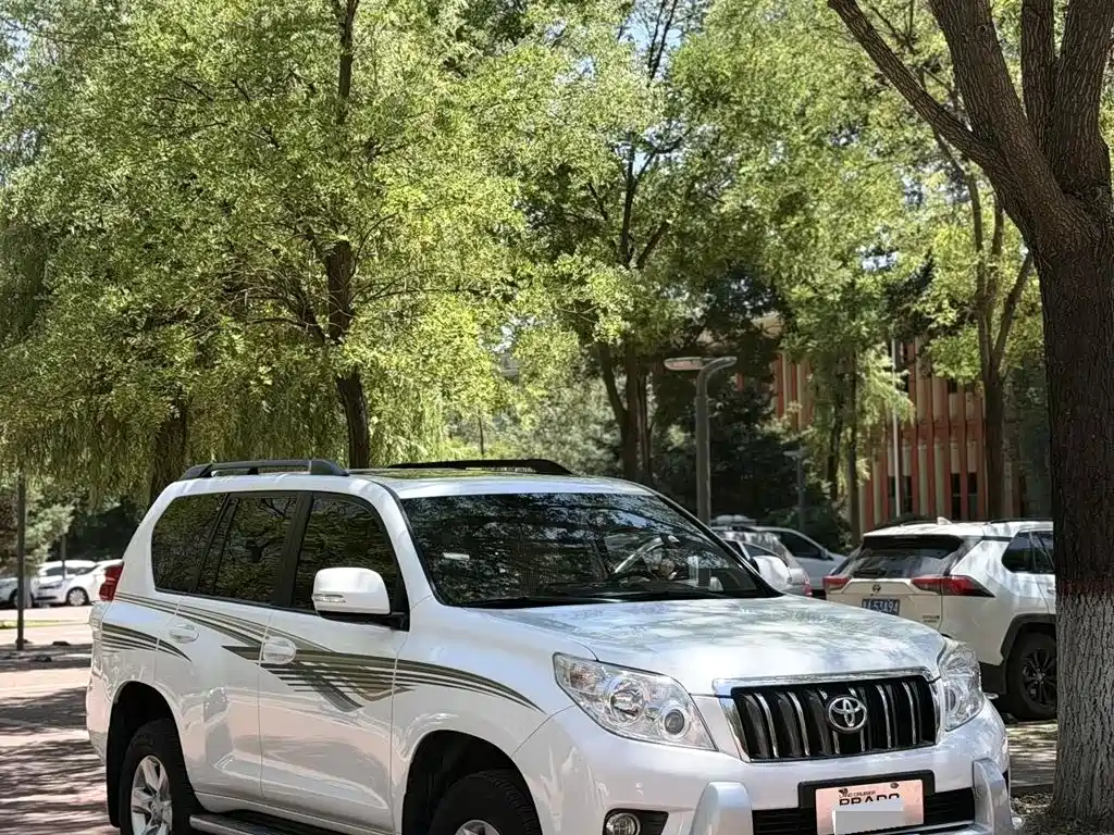 Фото 2 - Toyota Prado