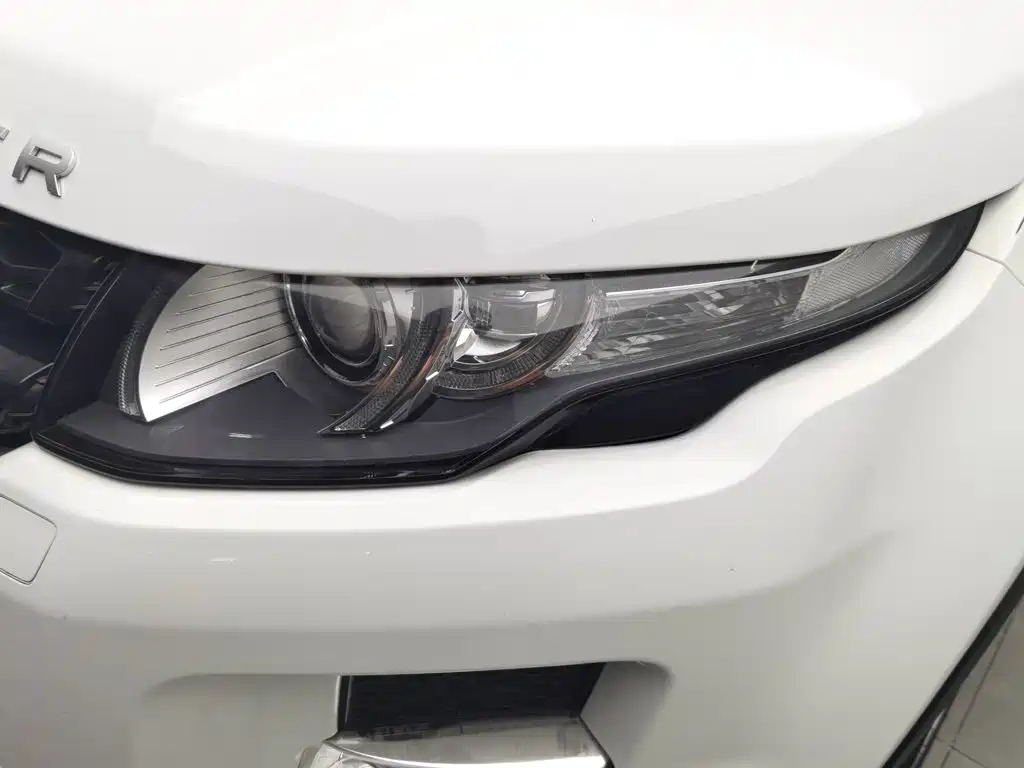 Land Rover Range Rover Evoque (Import) 2014 2014 2.0T 5-door Brilliance Sport