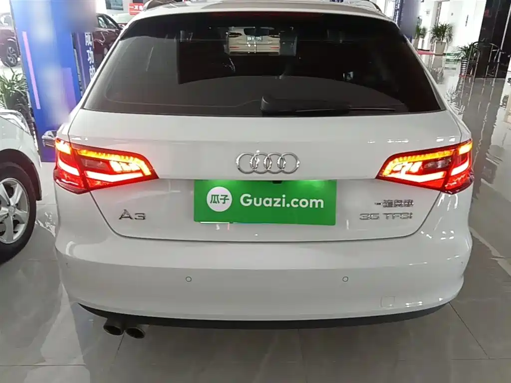 Audi A3 2015 Sportback 35 TFSI Millionth Anniversary Comfort Enjoyment Type фото 6