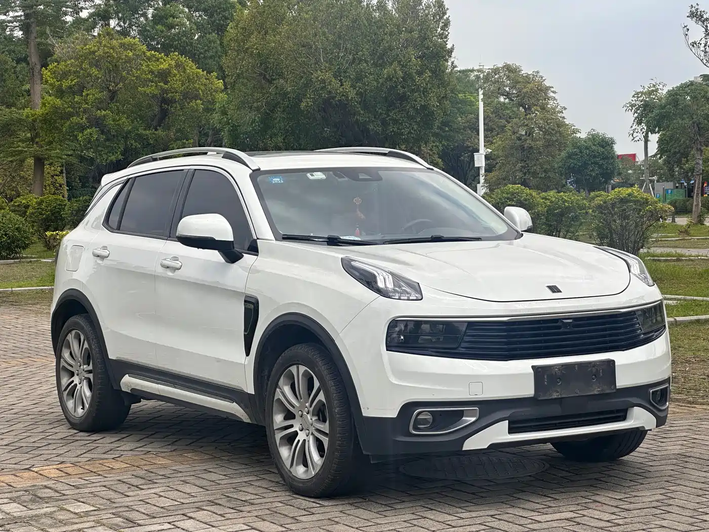 Lynk & Co 01 2019 2.0T 2WD Pro Edition China V фото 3