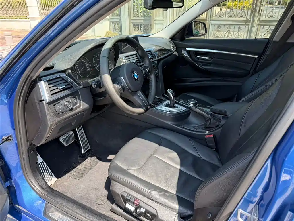 BMW 3 Series 2017 330Li M Sport фото 6