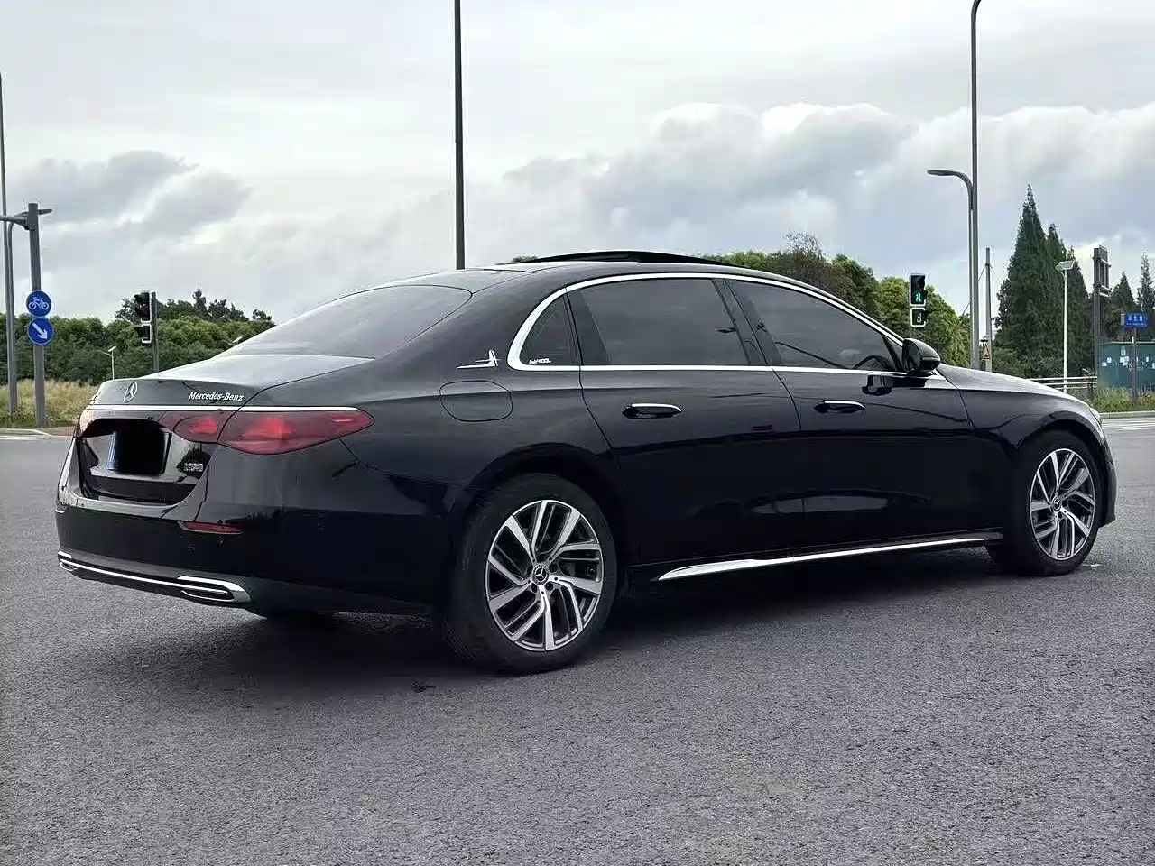 Mercedes-Benz E-Class 2024 E 300 L Fashion фото 9