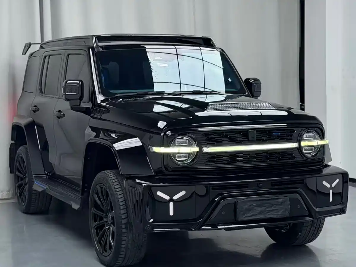 Crossboundary Auto Co-created Tank 300 2023 2.0T Cyber Knight фото 3
