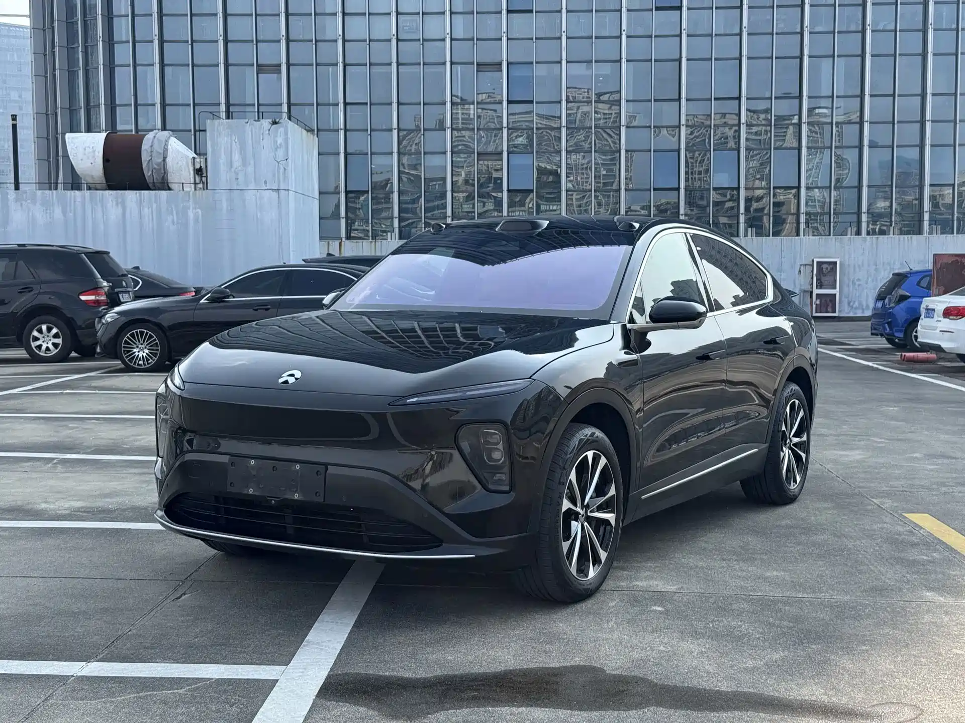 Фото 1 - NIO EC7