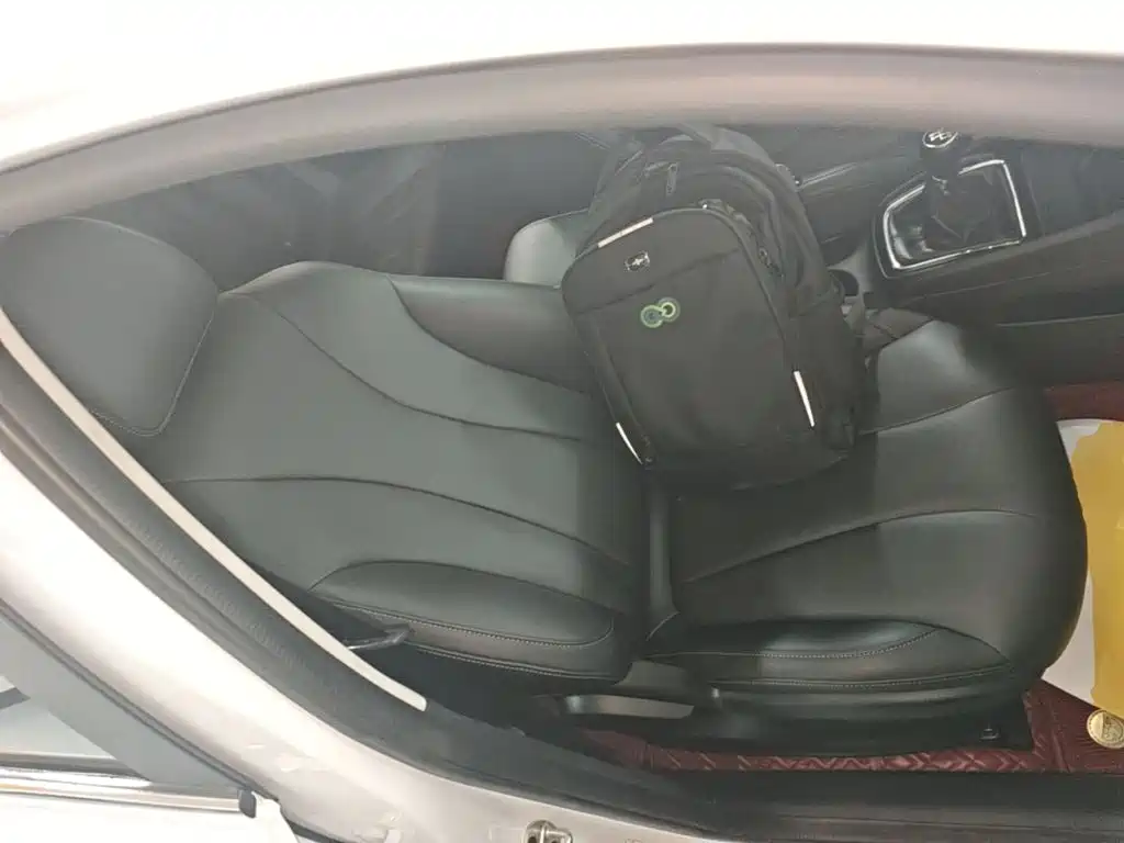 Фото 25 - Roewe i5