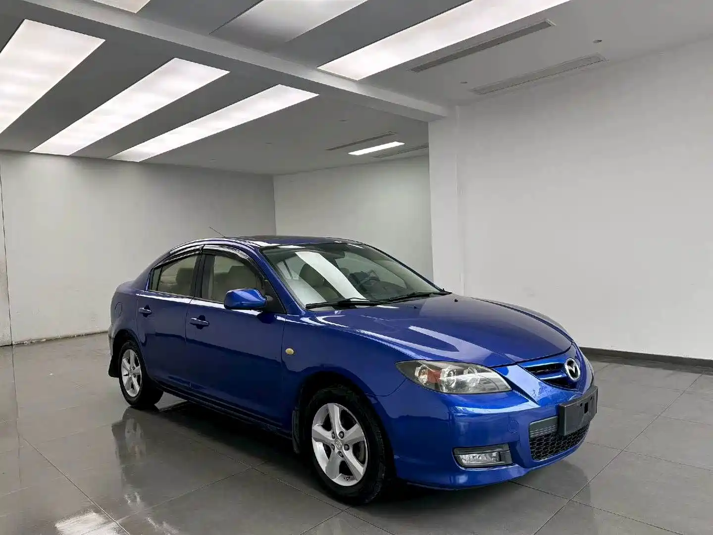 Фото 3 - Mazda 3