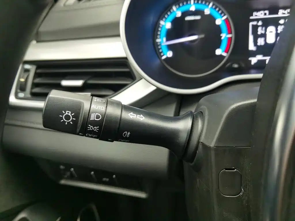 صورة 21 - Geely Emgrand
