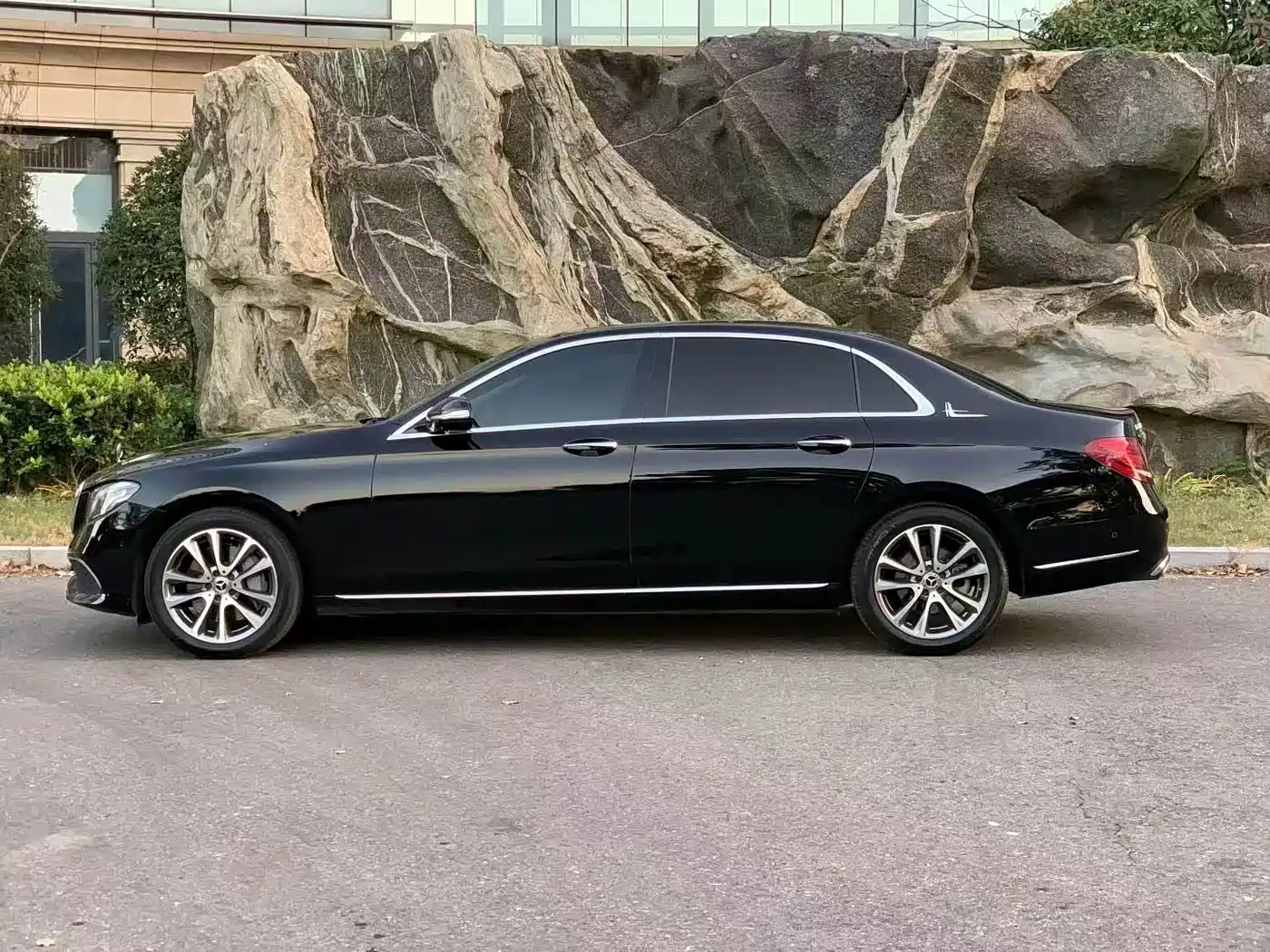 Mercedes-Benz E-Class 2019 Facelift E 300 L Luxury фото 8