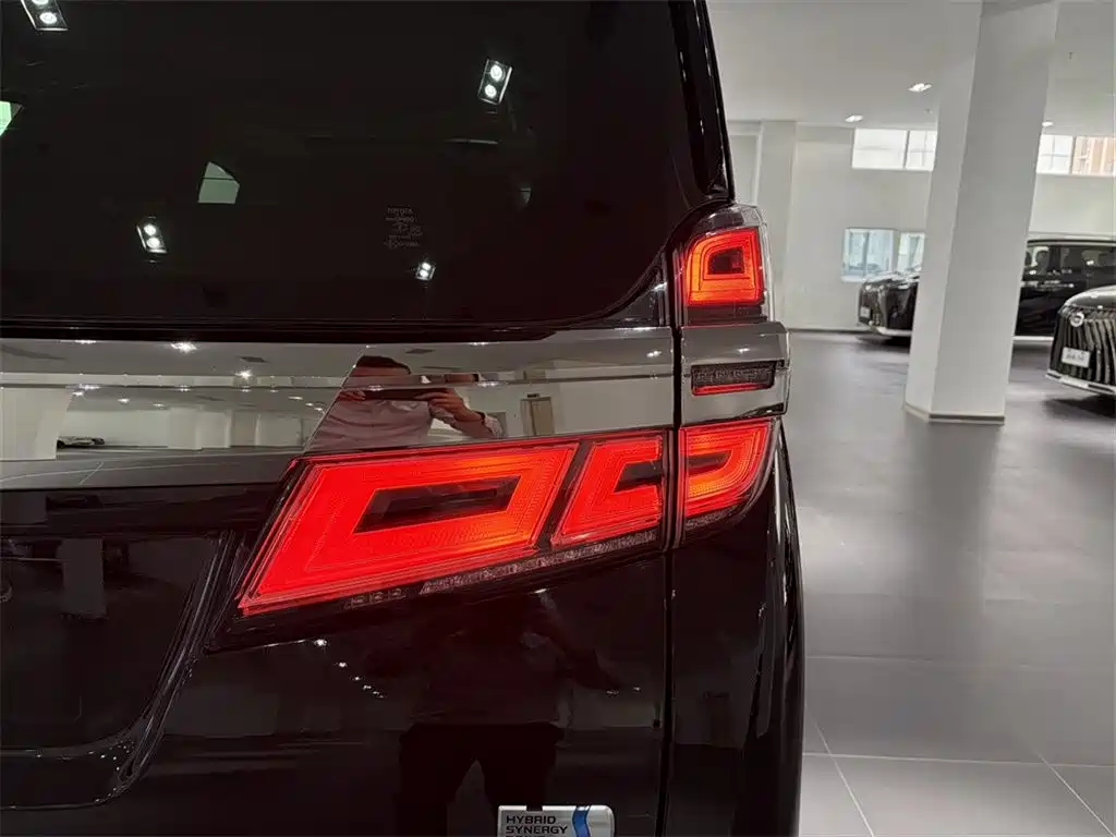 Toyota Vellfire 2019 2019 Hybrid 2.5L HV Premium Edition