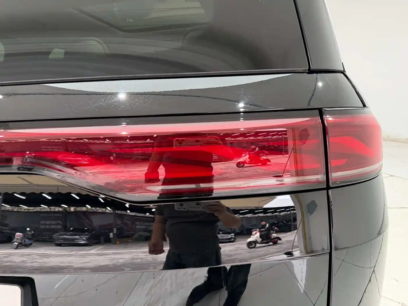 BYD Xia 2025 DM-i 1.5T 180km Surpass Edition фото 9