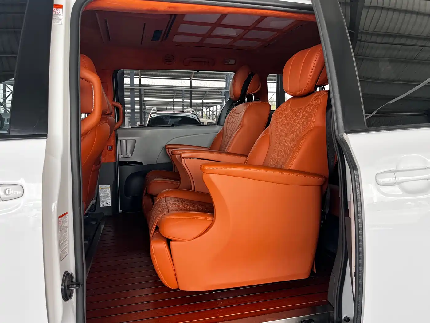 Toyota Sienna 2015 3.5L 4WD L фото 9