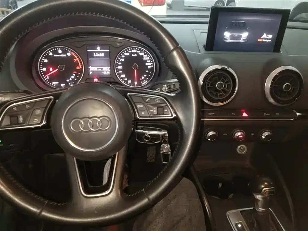 Audi A3 2018 30th Anniversary Sportback 35 TFSI Fashion фото 10