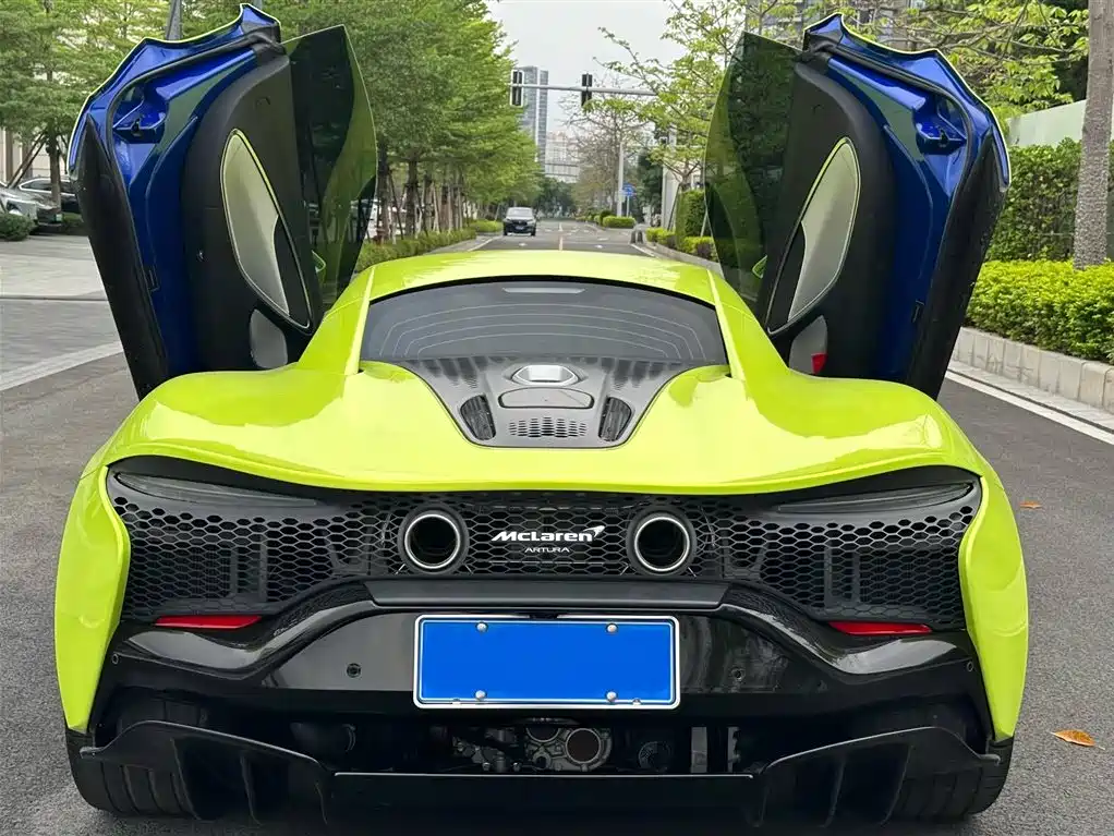 MCLAREN ARTURA