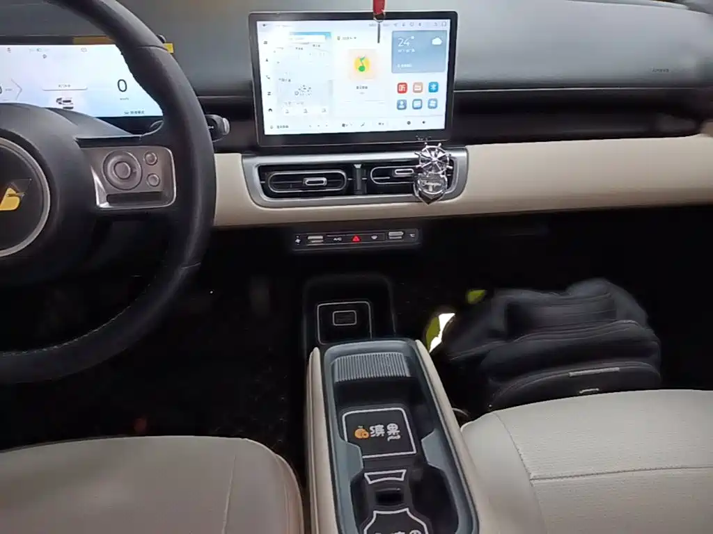 Wuling Motors Wuling Binguo PLUS 2024 2024 Model 330km 5-Seater