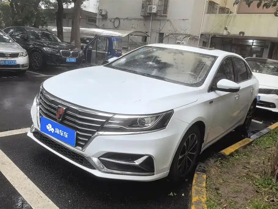 ROEWE I6 NEW ENERGY