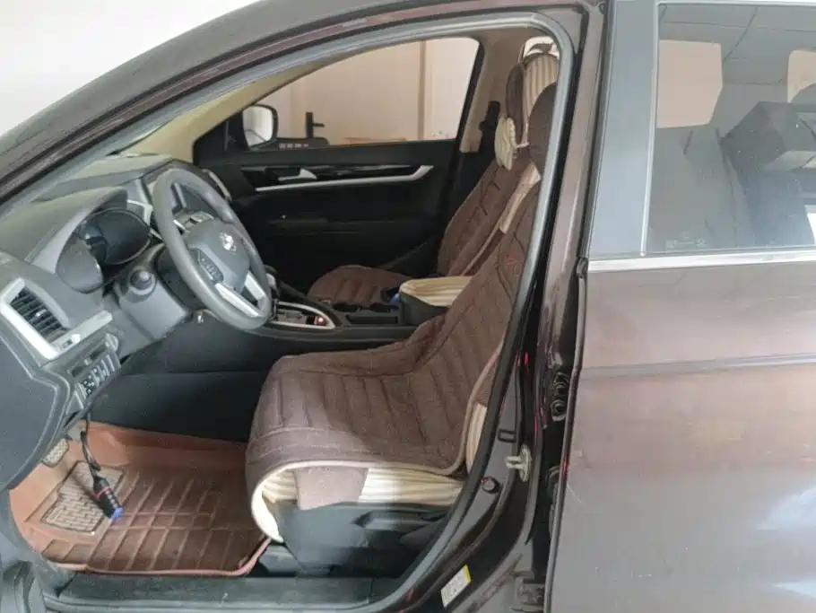 Dongfeng Aeolus Dongfeng Fengshen AX7 2015 2015 2.0L Automatic Smart Joy