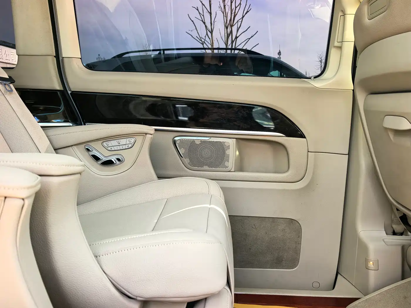 Mercedes-Benz V-Class 2016 V 260 L Premium Long фото 14