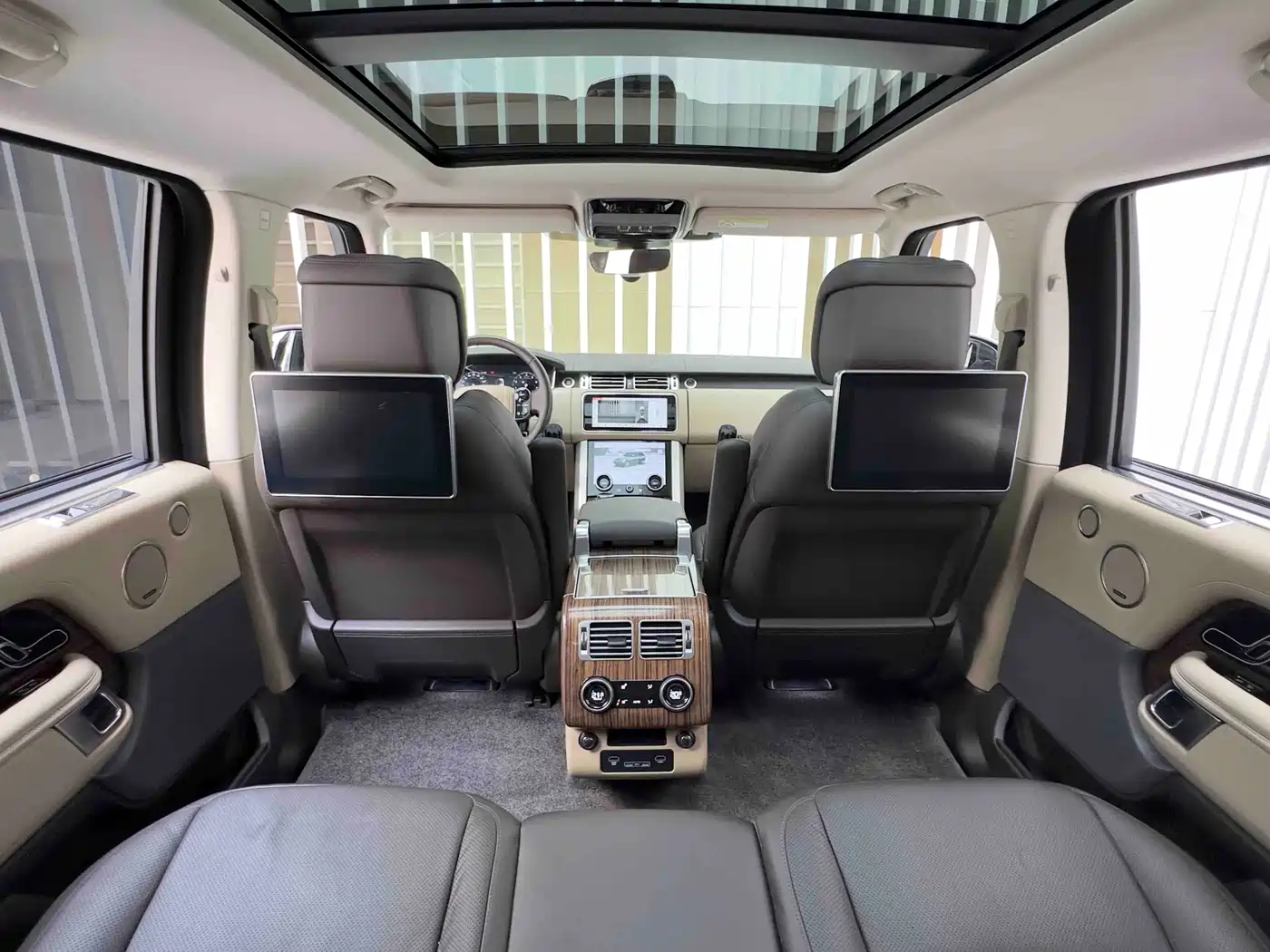 Land Rover Range Rover 2019 3.0 SC V6 Heritage Extended Edition фото 20