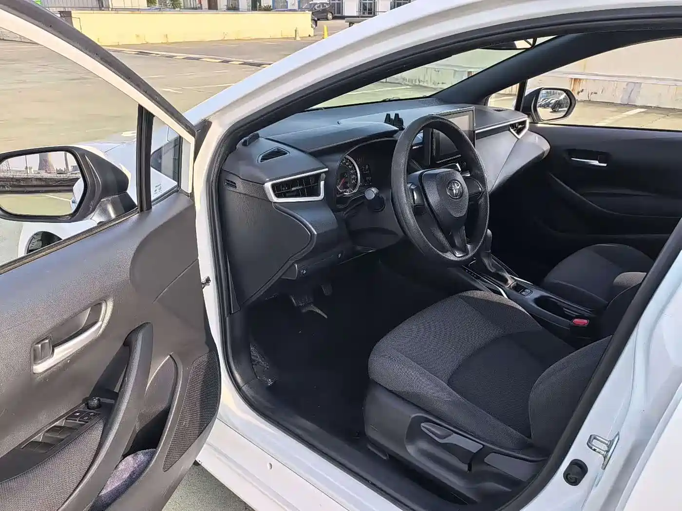 Toyota Levin 2022 TNGA 1.5L CVT Progressive Edition фото 8