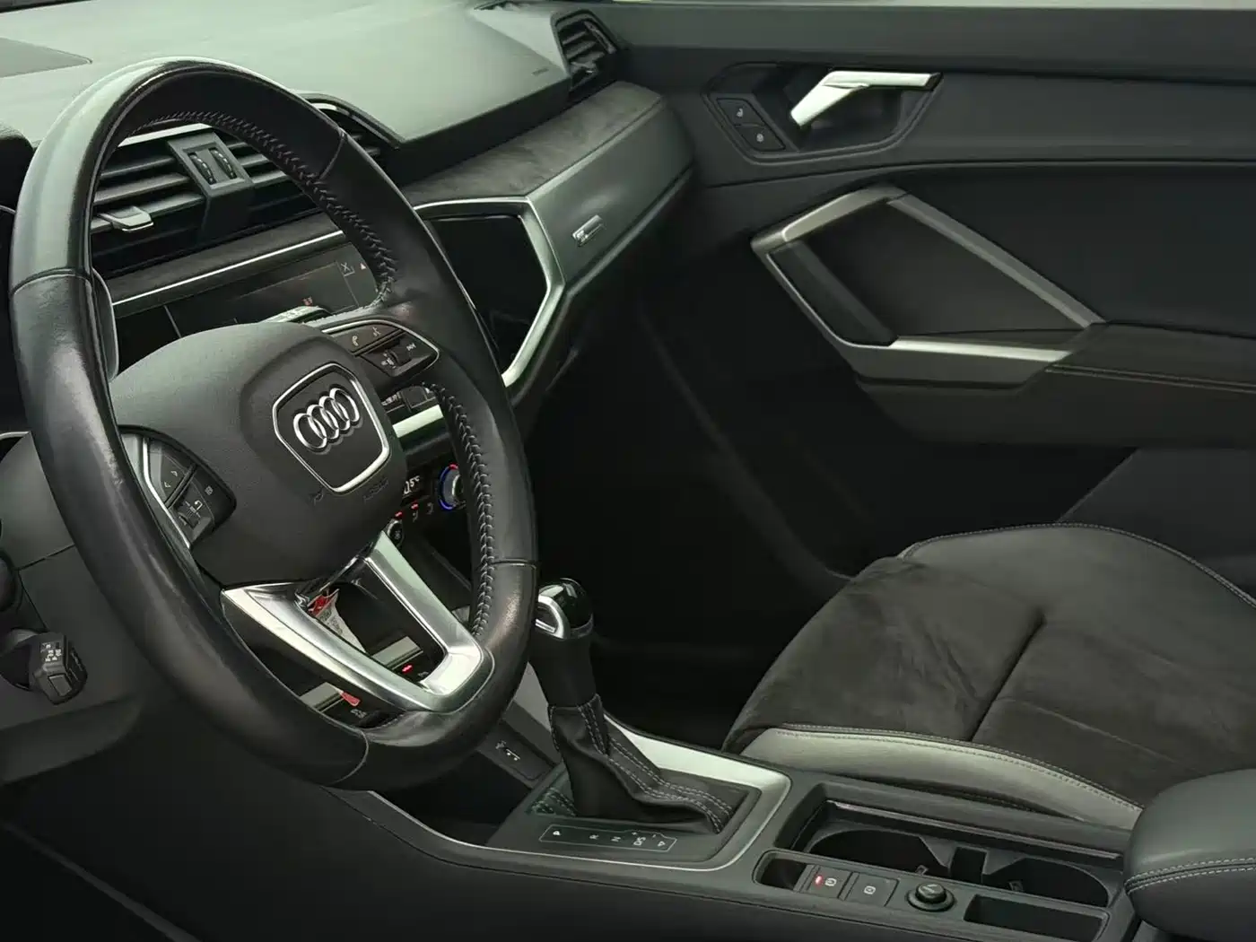 Audi Q3 2021 35 TFSI Progressive Sport фото 13