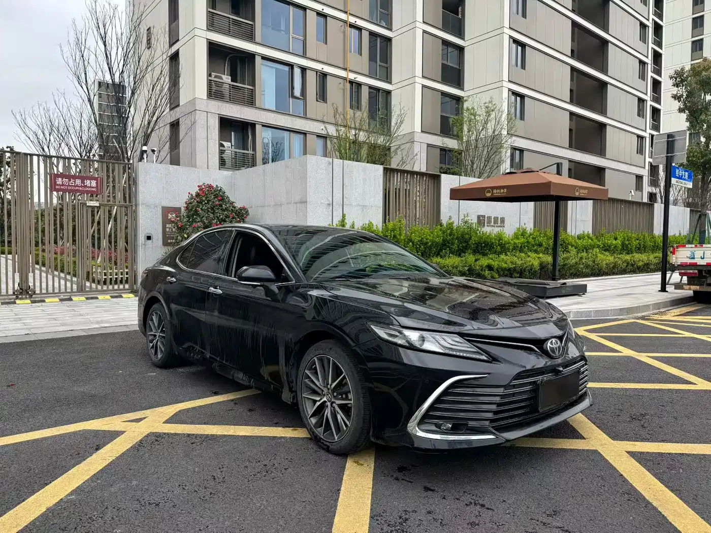 Toyota Camry 2021 2.5G Luxury Edition фото 3