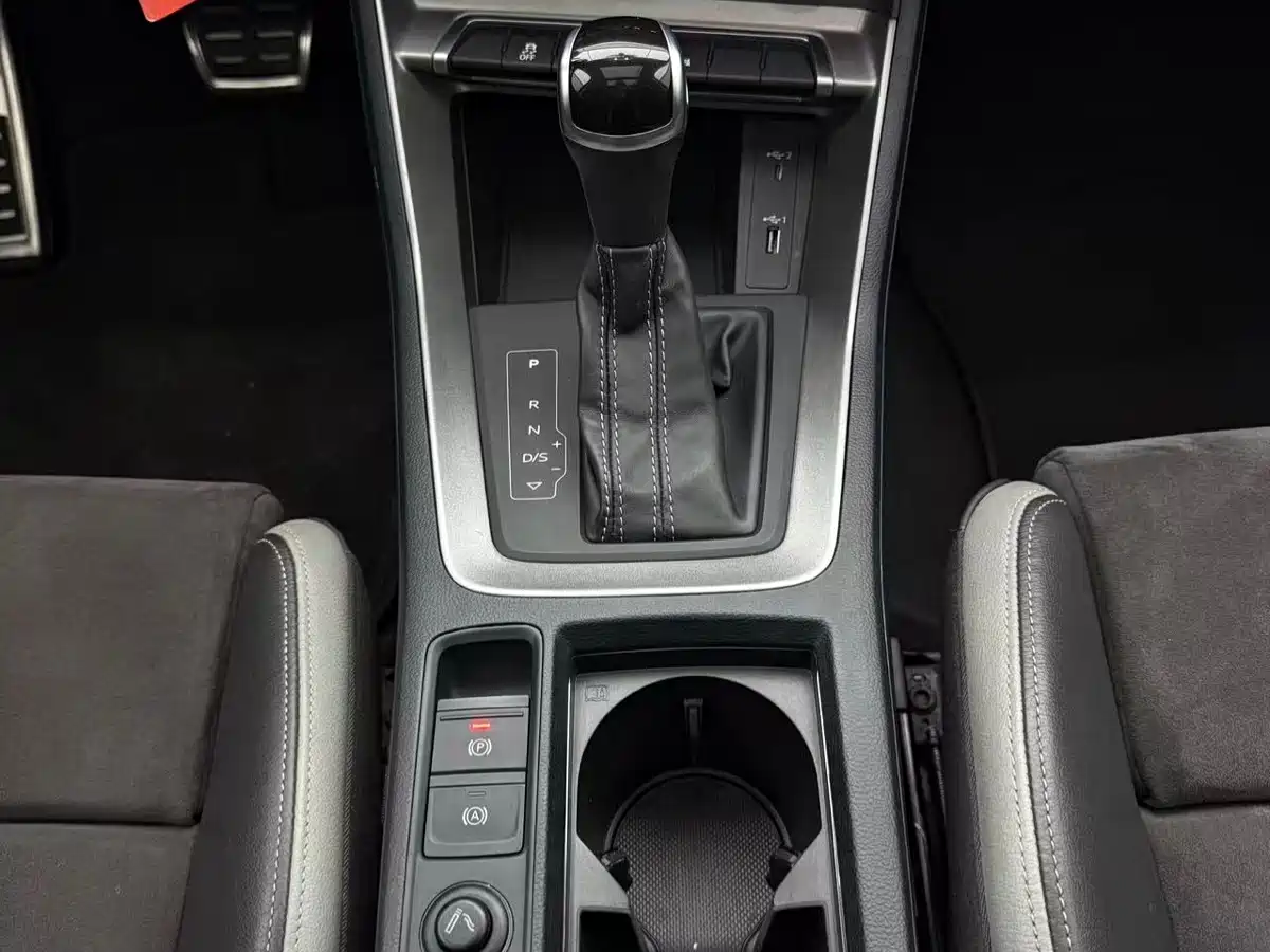 Audi Q3 2021 35 TFSI Progressive Sport фото 15