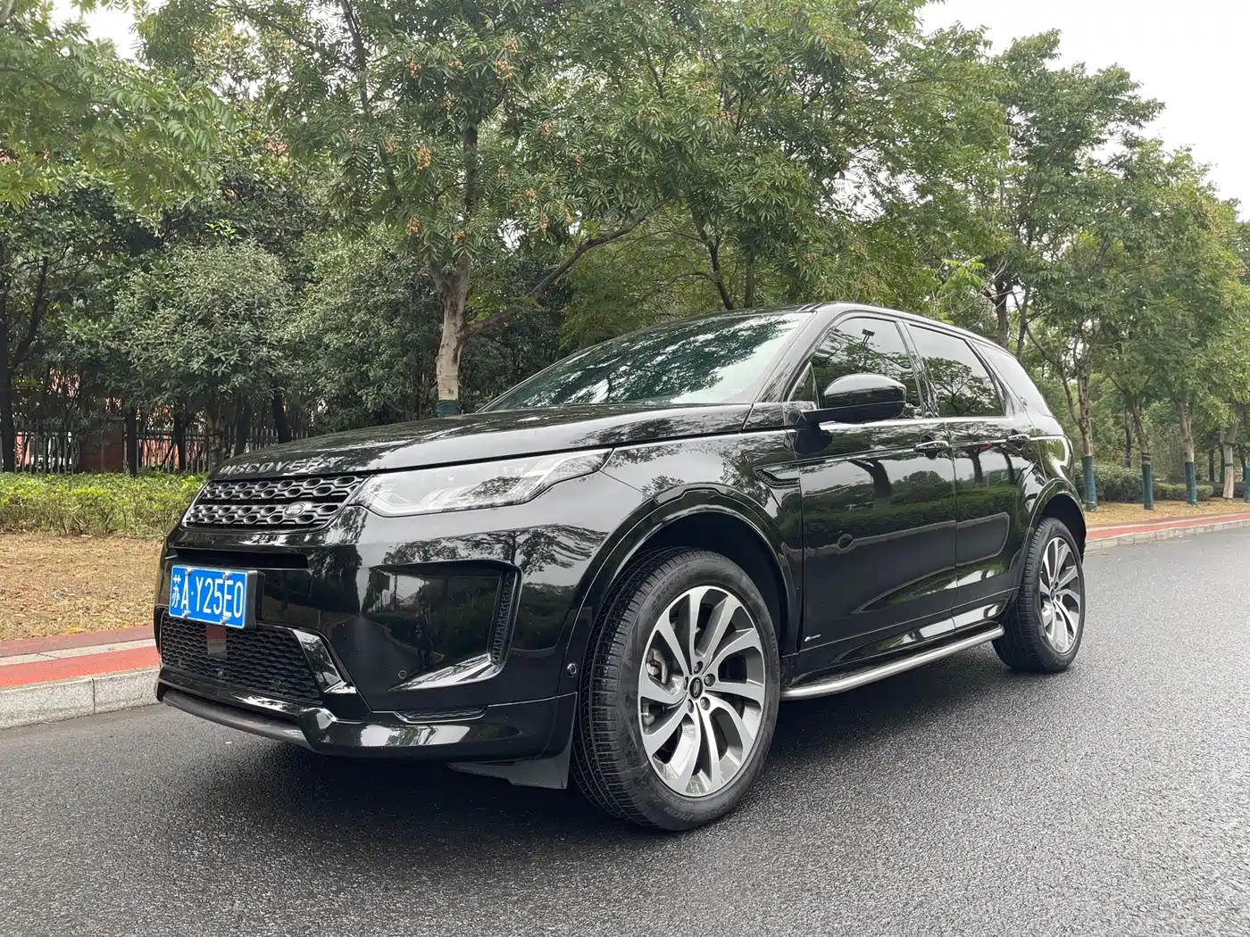 LAND ROVER DISCOVER SPORTS