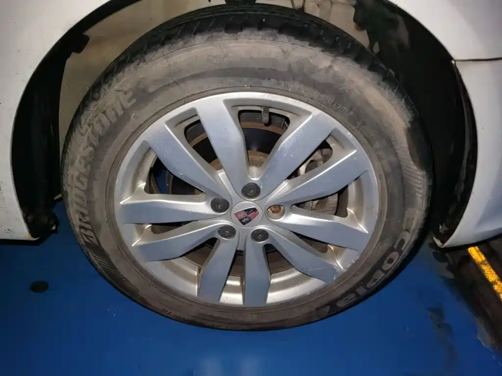 Фото 24 - Roewe 350